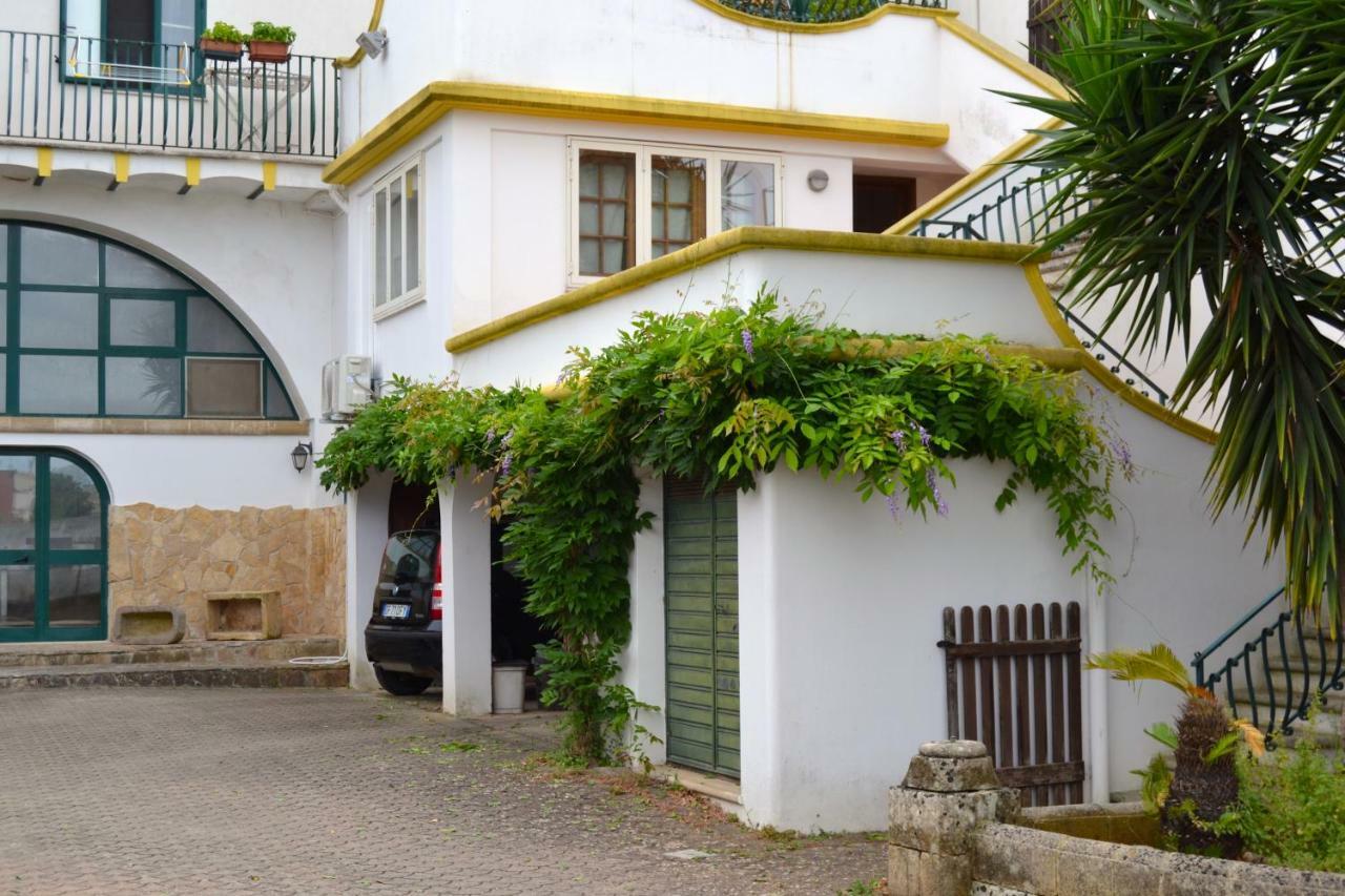 Casa Vacanza Gico' Alezio Exterior photo